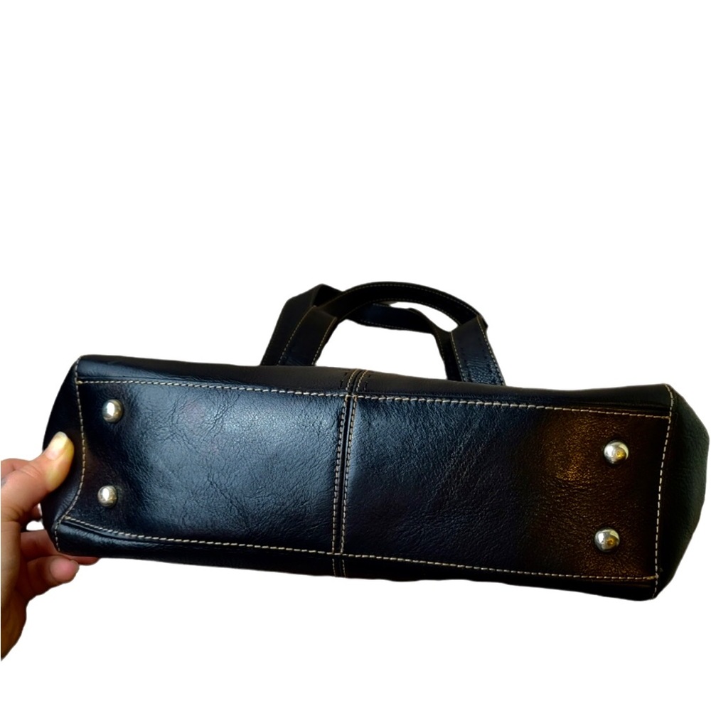 FOSSIL BLACK PURSE - - Picture 3 of 9